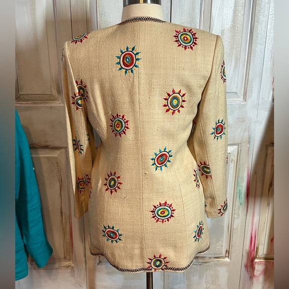 Stunning 100% silk Vintage Unique Embroidered Cream blazer - Picture 11 of 15
